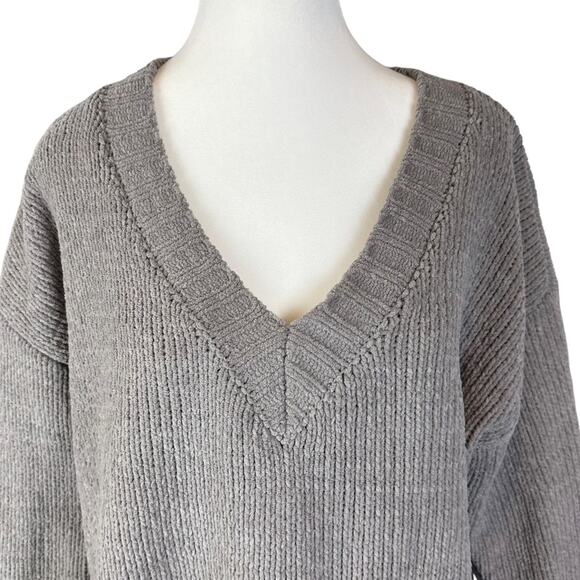 Altar'd State V Neck Sweater Gray Size Medium Cozy - Picture 4 of 7